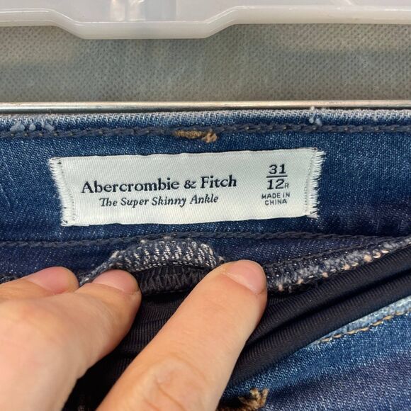 Abercrombie Jeans Women 31 12R Blue Super Skinny Ankle Distressed Stretch Casual - Picture 6 of 10